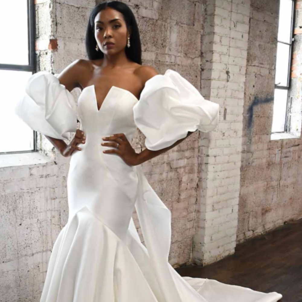 Martina Liana Wedding Gown